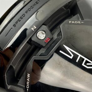 TaylorMade Stealth Plus 10.5° Driver für Herren, Linkshand, mit Project X HZRDUS Smoke Red RDX 60 Std. Graphitschaft in Std. Länge (45.75 Inch), Stiff (60.0g), mit LAMKIN Crossline 360, black-red Std. Griff in Std. Stärke