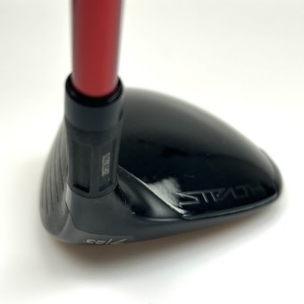 TaylorMade Stealth 2 HD Fairwayholz 7 (23.0°) für Herren, Rechtshand, gebraucht, mit Fujikura Speeder NX Red 50 Graphitschaft, Lite (48.0g), 41.75 Inch, mit Golf Pride Z-GRIP, black-red in Herren Std. Griffstärke (+2), inkl. Headcover