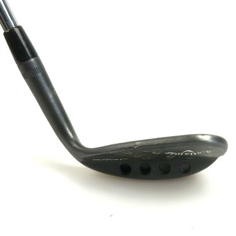 Callaway JAWS Raw Full Toe Customs Black Beermug Sand Wedge (54.0°) für Herren, Rechtshand, gebraucht, mit True Temper Dynamic Gold Spinner 115, Stiff (115.0g), mit Golf Pride New Decade Multi Compound Griff in Midsize Griffstärke