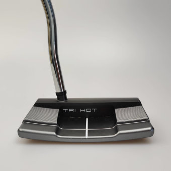 Odyssey Tri-Hot 5K Triple Wide Putter für Herren, Rechtshand, mit Odyssey Stroke Lab Bi-Matrix 3GEN Red Schaft in 34 Inch, mit Odyssey Tri-Hot 5K Pistol, black-silver Griff in Std. Stärke