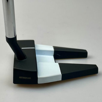 Odyssey White Hot Versa Seven S Putter für Herren, Rechtshand, mit Odyssey Stroke Lab 3GEN Red 70 Class Schaft in 35 Inch, mit Odyssey Pistol, black-red Griff in Std. Stärke