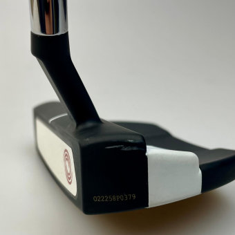 Odyssey White Hot Versa Three T S Putter für Herren, Rechtshand, mit Odyssey Stroke Lab 3GEN Red 70 Class Schaft in 34 Inch, mit Odyssey Pistol, black-red Griff in Std. Stärke