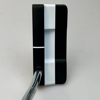 Odyssey White Hot Versa Double Wide Putter für Herren, Rechtshand, mit Odyssey Stroke Lab 3GEN Red 70 Class Schaft in 34 Inch, mit Odyssey Pistol, black-red Griff in Std. Stärke