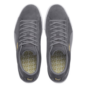 PUMA Suede G Golfschuhe für Herren, grau - ohne Spikes, graues Wildleder mit weißer Gummisohle, schmale Passform