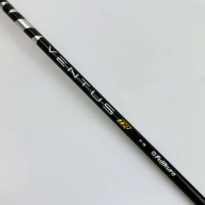 Callaway APEX UW Utility Fairwayholz (17.0°) für Herren, Rechtshand, mit Fujikura VENTUS TR Black 7 Graphitschaft in Std. Länge (41.50 Inch), Stiff (79.5g), mit Golf Pride MCC Plus4, darkgrey-grey Griff in Std. Stärke