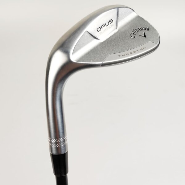 Callaway OPUS Platinum Chrome 56.0° Sand Wedge für Herren, Linkshand, S-Grind (12.0° Bounce) mit True Temper Dynamic Gold MID 115 Std. Stahlschaft in Std. Länge (35.25 Inch), Wedge Flex (115.0g), mit Golf Pride MCC CHEV, grey Std. Griff in Std. Stärke